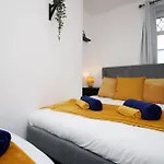 City, Sleeps 5, Tv Every Room