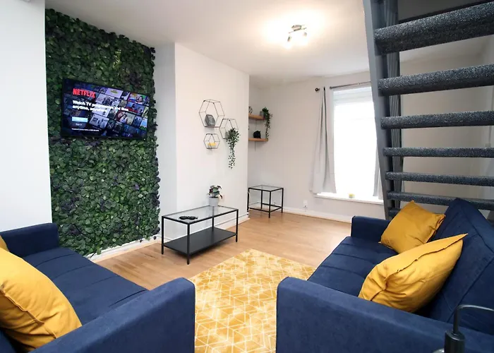 City, Sleeps 5, Tv Every Room