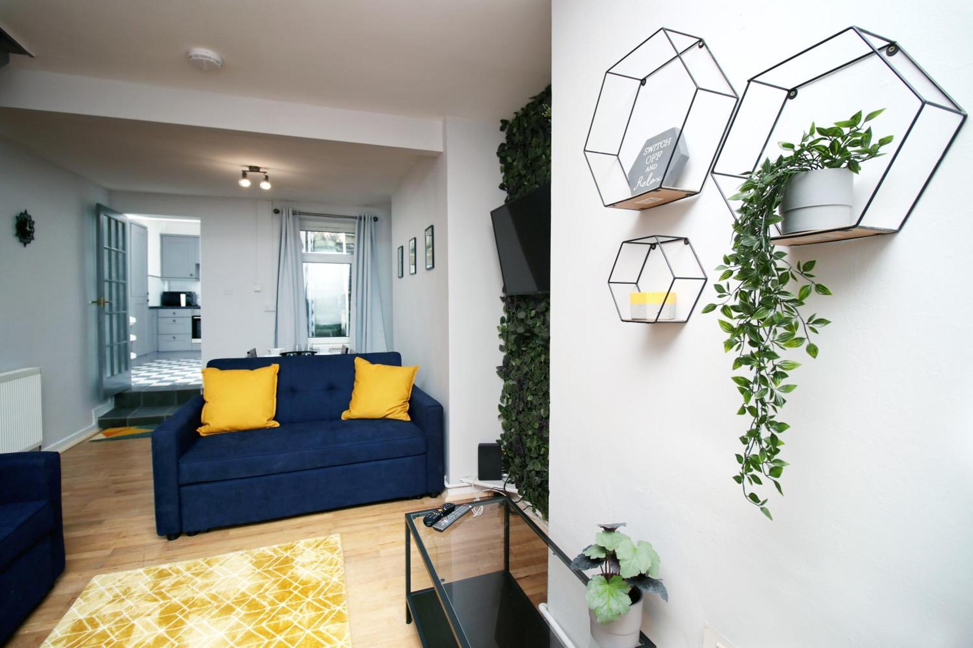 City, Sleeps 5, Tv Every * Swansea