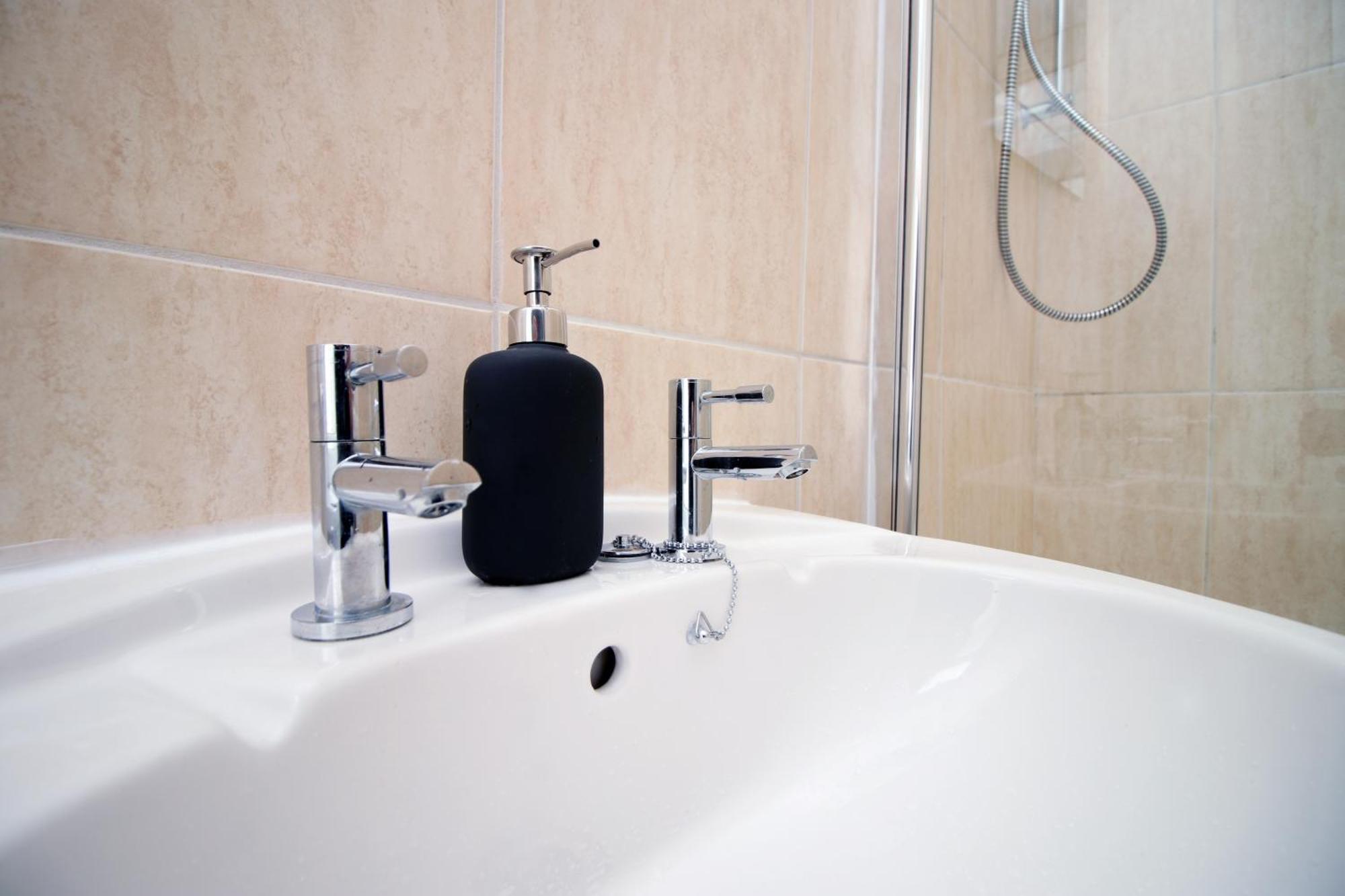 City, Sleeps 5, Tv Every Swansea